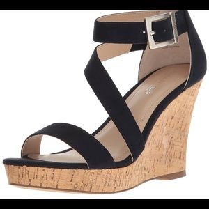 Charles by Charles David Women’s Leanna Wedge Sandal in black/size 8.5